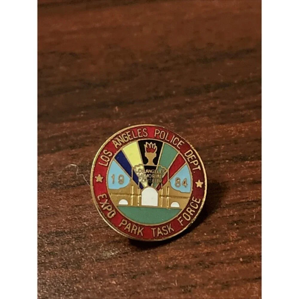 1984 Los Angeles Olympics LA Police Dept Expo Park Task Force Lapel‎ Hat Pin